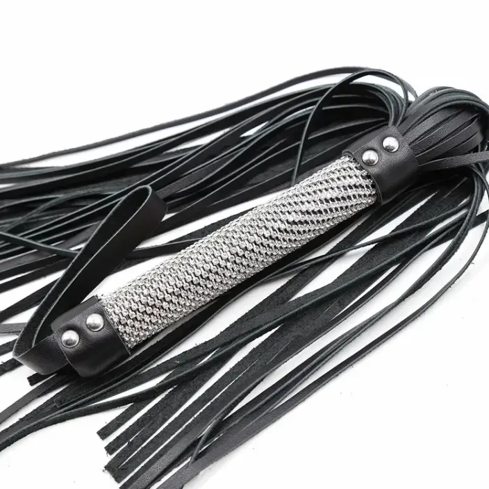 שוט זנבות BDSM עם ידית כסופה | Silver Handle BDSM Whip