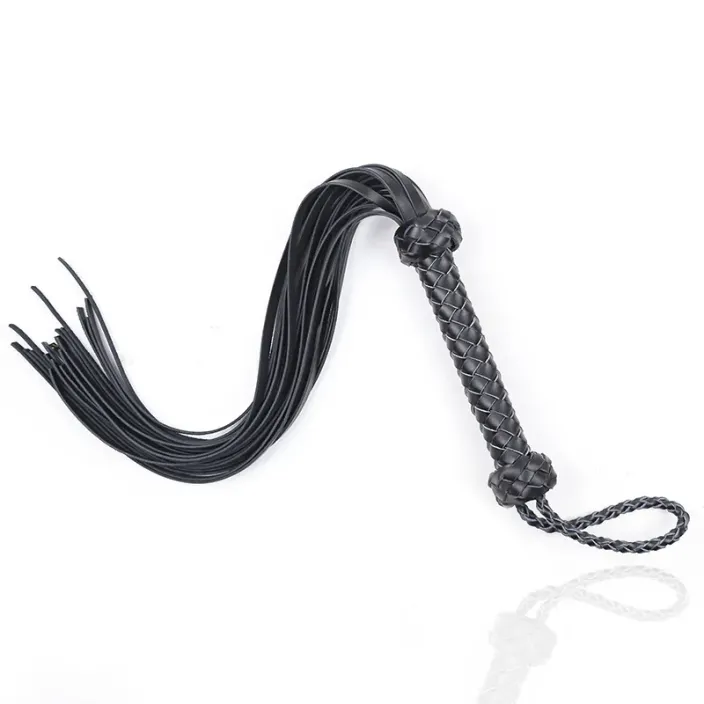 שוט עור לשליטה מדויקת | Master Whip